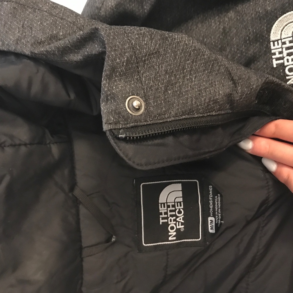North face jacket - Picture 2 of 3